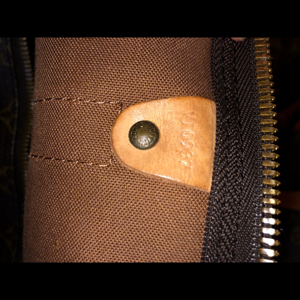 Authentic Louis Vuitton Keepall 55 Bandouliere - Picture 8 of 8